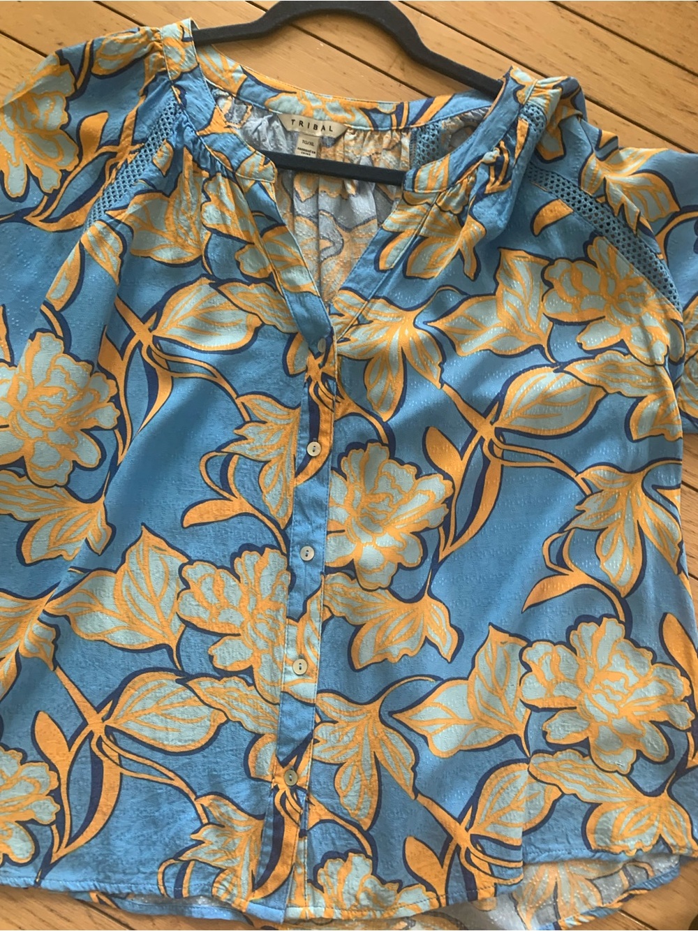Tribal printed blouse relaxed fit size XL